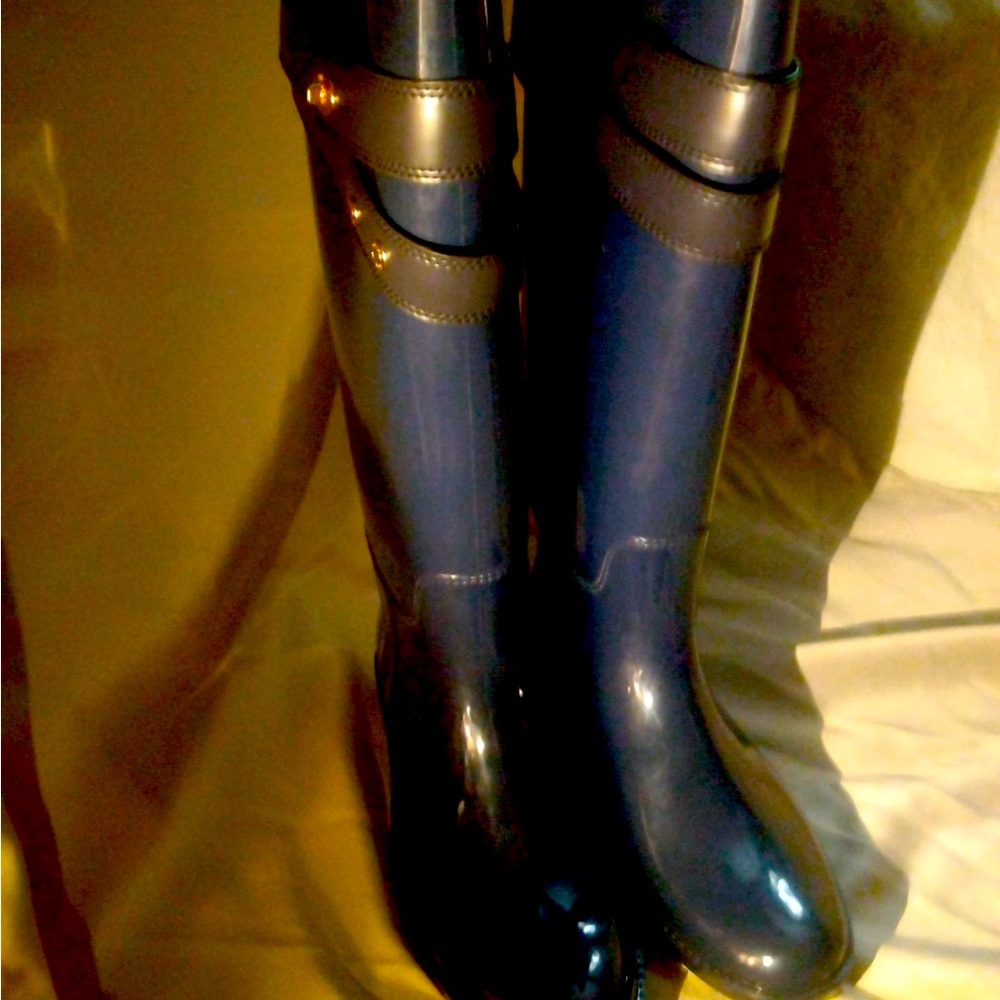 Coach blue rain boots with original coach box size 9